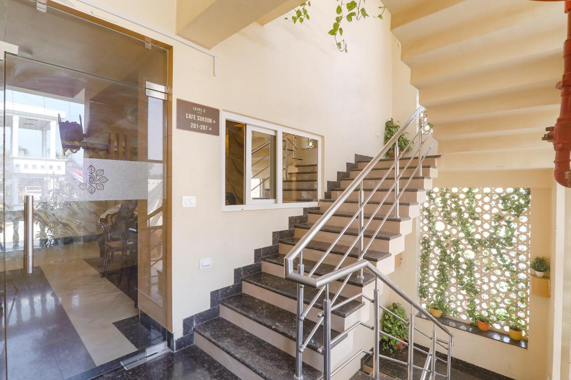 Fabhotel Raghubar Kripa Лакхнау Экстерьер фото